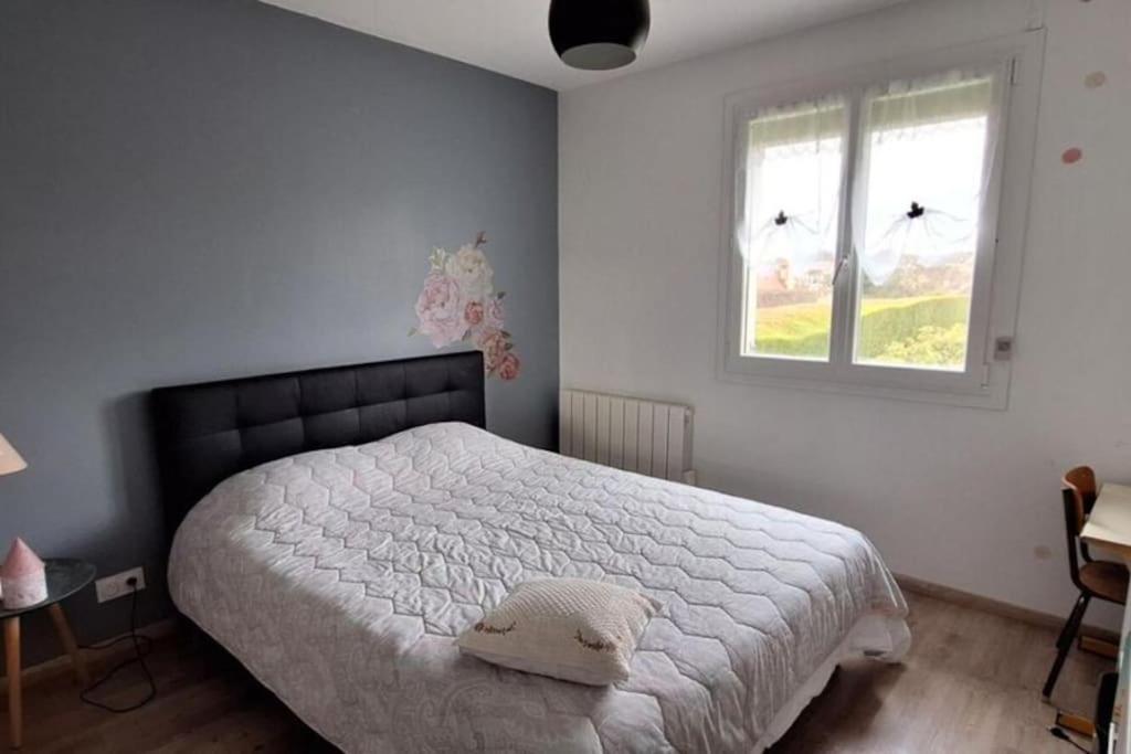 Charmante Maison De Ville Climatisee Avec Wifi Saint-Yrieix-la-Perche Luaran gambar