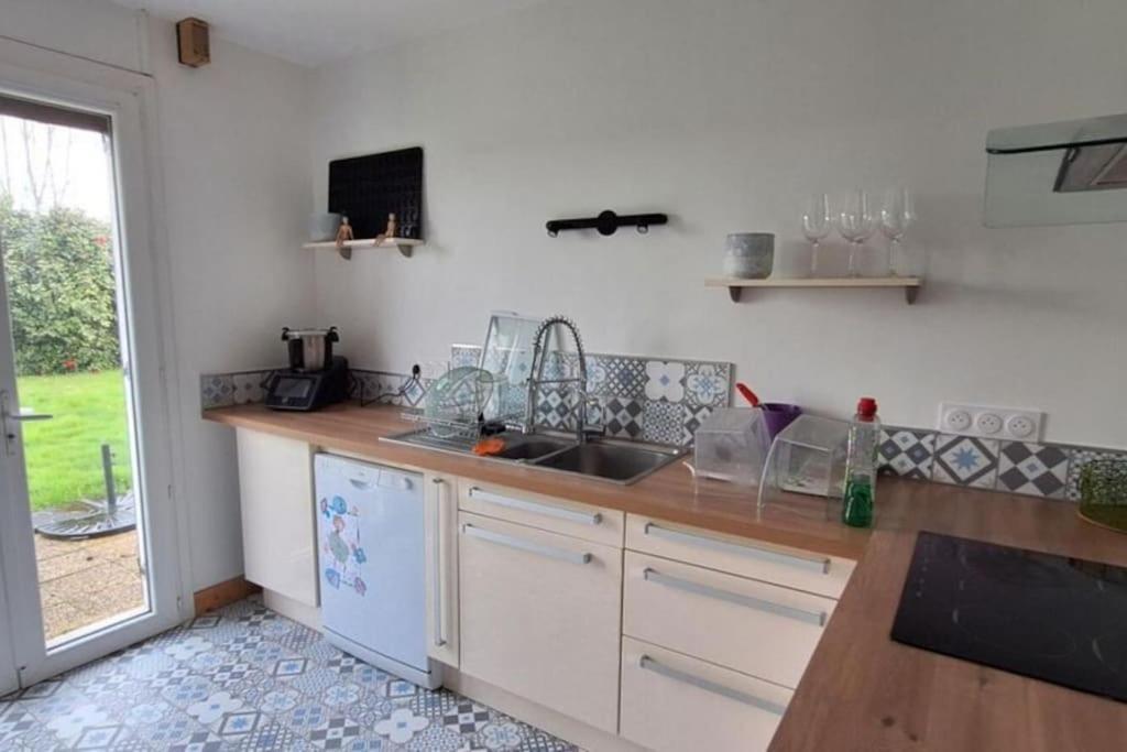 Charmante Maison De Ville Climatisee Avec Wifi Saint-Yrieix-la-Perche Luaran gambar